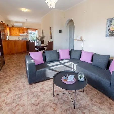 Dom wakacyjny Corfiot With Seaviews To Halikounas