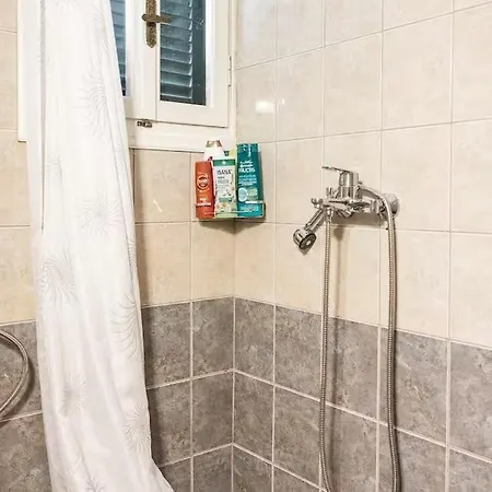 Dom wakacyjny Corfiot With Seaviews To Halikounas