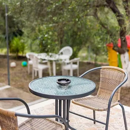 Corfiot With Seaviews To Dom wakacyjny Halikounas