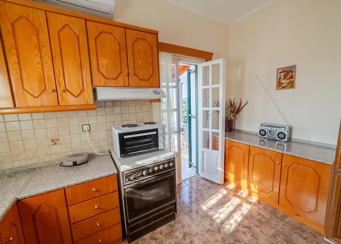Corfiot With Seaviews To Case de vacanță